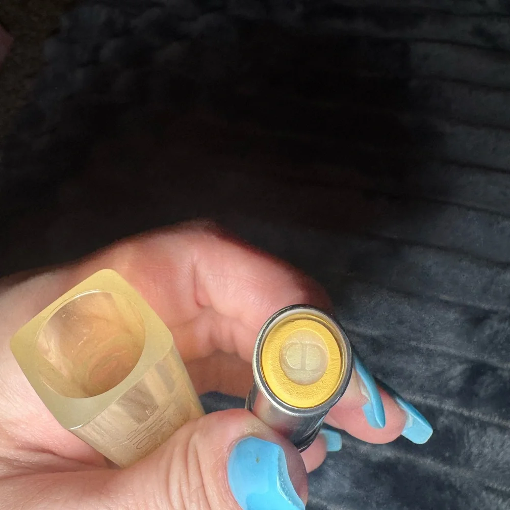 Dior yellow color corrector concealer stick
